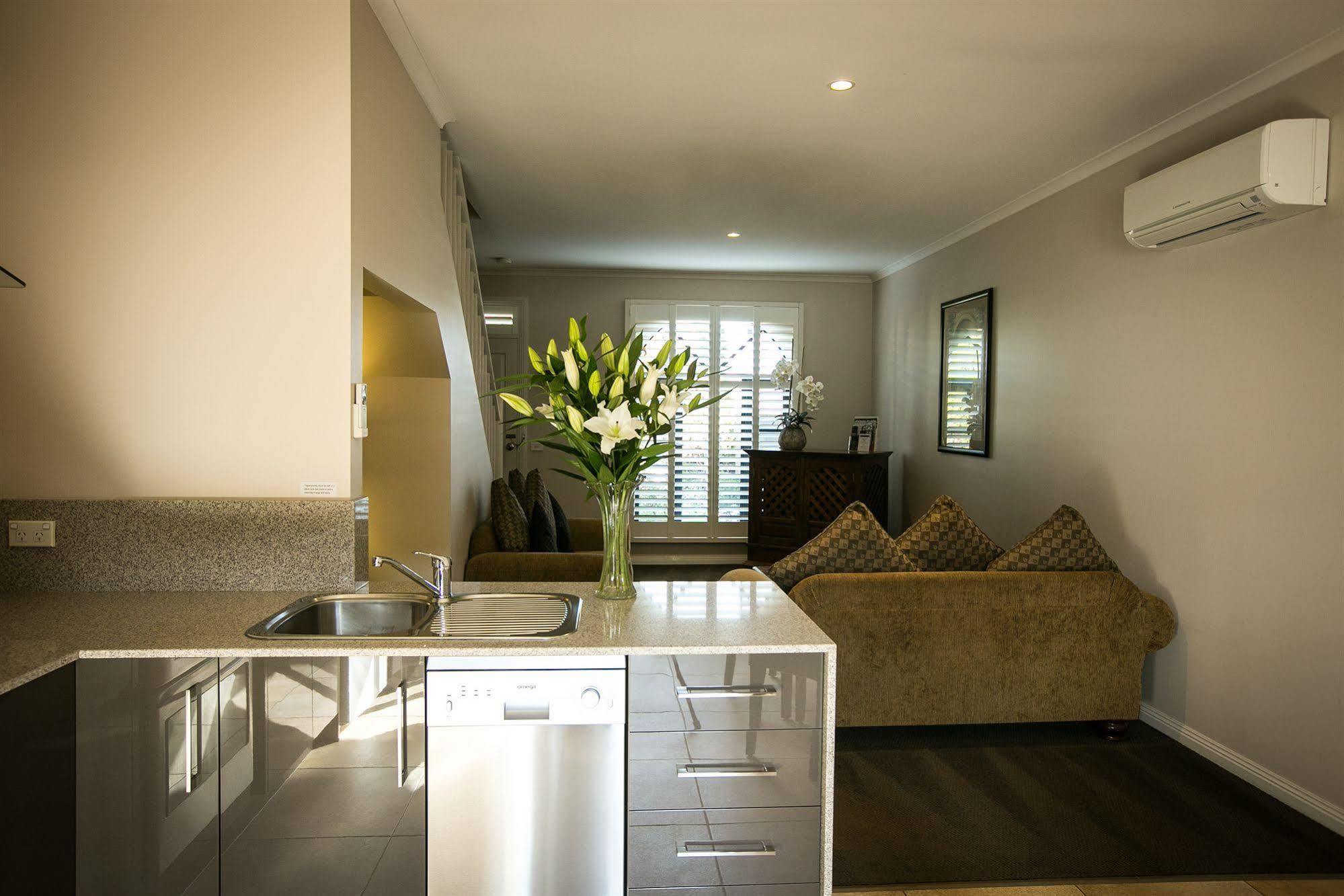 Gallery Apartments Warrnambool Buitenkant foto